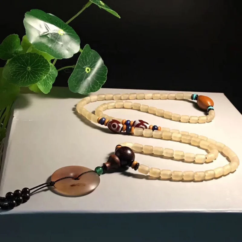 Tianzhu Olive Small Leaf Красный Сандал Другие аксессуары Символизирование мира и безопасности
Tianzhu Olive Small Leaf Красный Сандал Другие аксессуары Символизирование мира и безопасности