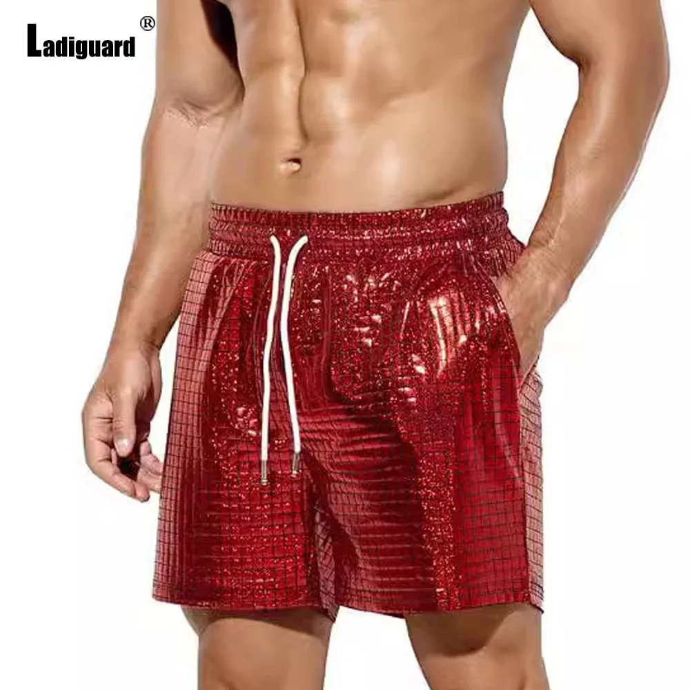 Мужские повседневные пляжные шорты с карманом-стойкой размера плюс 5xl, Европа, сексуальные танцевальные шорты 2021, красные, серебряные шорты в клетку с эластичной резинкой на талии, новинка
Мужские повседневные пляжные шорты с карманом-стойкой размера плюс 5xl, Европа, сексуальные танцевальные шорты 2021, красные, серебряные шорты в клетку с эластичной резинкой на талии, новинка