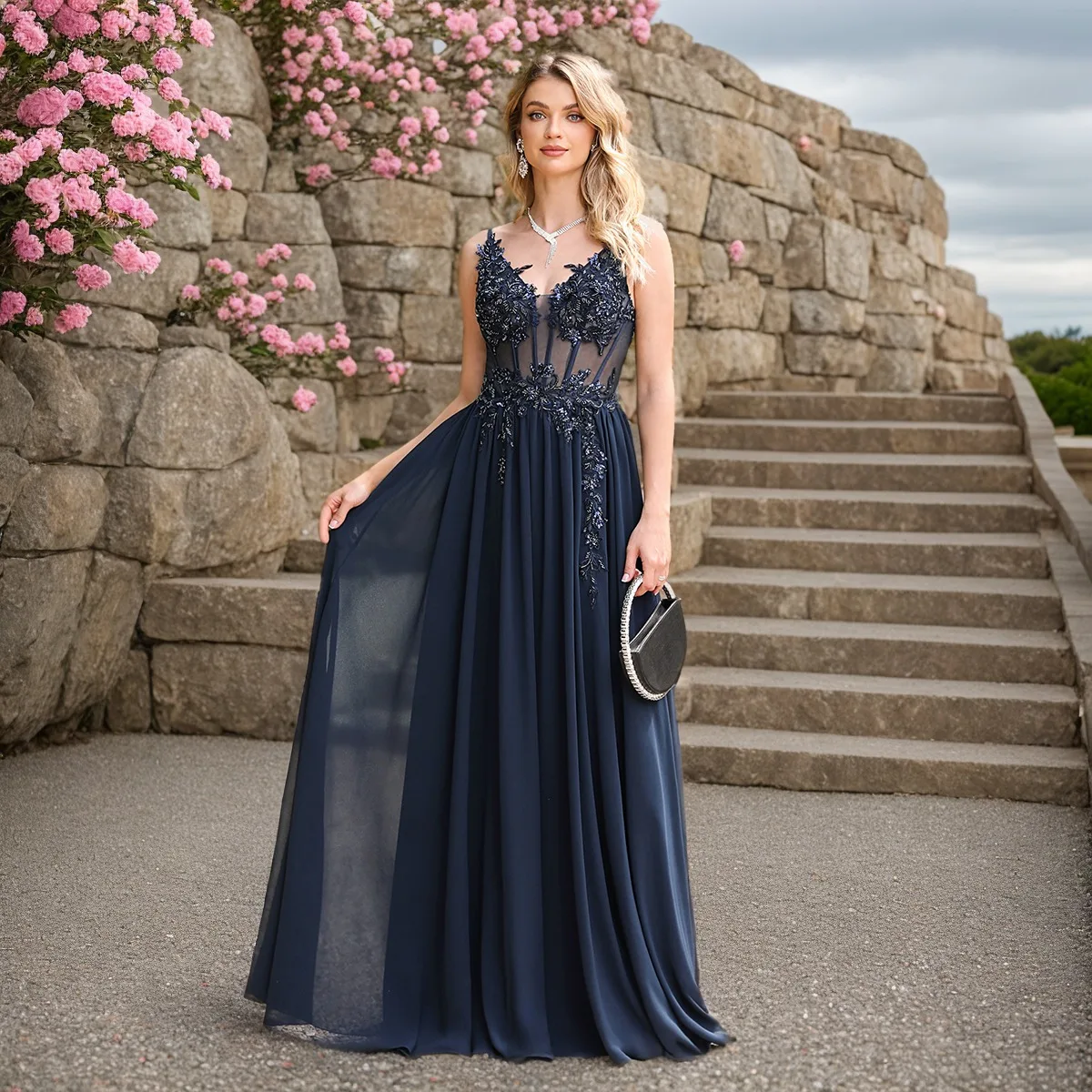 Summer Women's Evening Dresses Lace Appliques V-Neck Illusion Backless Spaghetti Straps Prom Dress Empire Floor-Length Vestido
Summer Women's Evening Dresses Lace Appliques V-Neck Illusion Backless Spaghetti Straps Prom Dress Empire Floor-Length Vestido