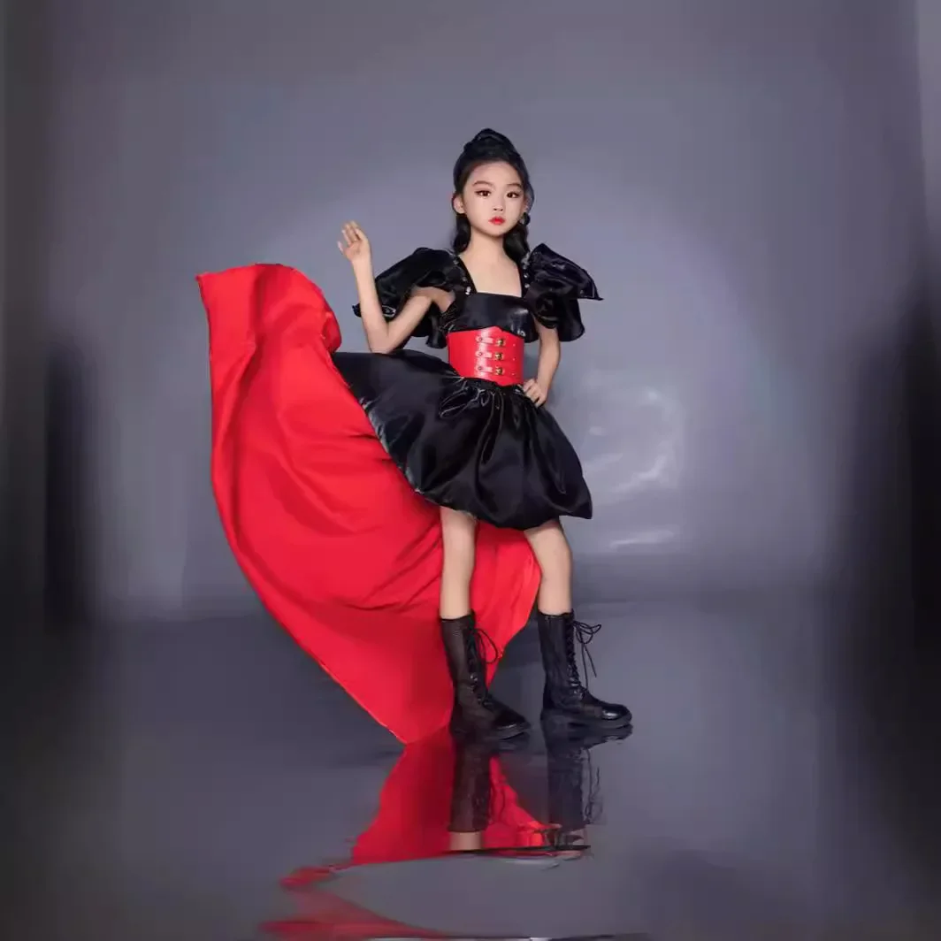 Girls black ruffle edge tutu skirt catwalk trendy dress queen wind older children black and red runway princess
Girls black ruffle edge tutu skirt catwalk trendy dress queen wind older children black and red runway princess