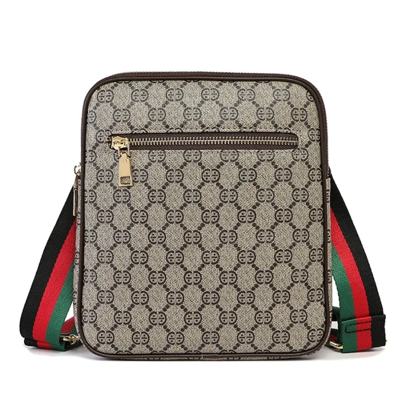 Fashion Popular Men's Bag Trend Brand Casual Shoulder Bag High Quality Sports Versatile Crossbody Bag Designer Luxury Handbag 
Fashion Popular Men's Bag Trend Brand Casual Shoulder Bag High Quality Sports Versatile Crossbody Bag Designer Luxury Handbag