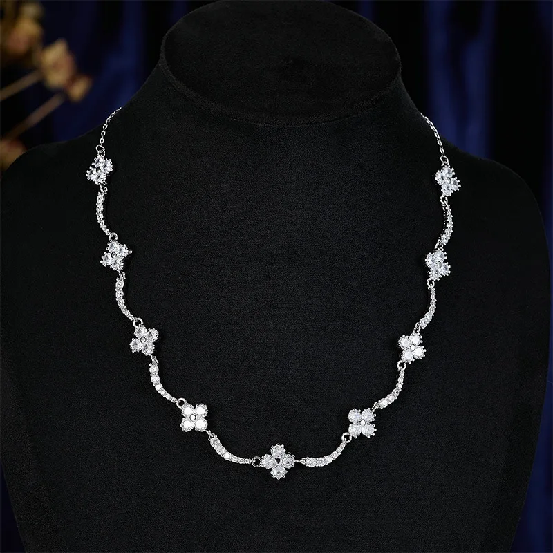 Новое женское ожерелье из циркона с микроинкрустацией Lucky Clover Flower, нишевое легкое роскошное изысканное универсальное милое крутое стильное ожерелье C
Новое женское ожерелье из циркона с микроинкрустацией Lucky Clover Flower, нишевое легкое роскошное изысканное универсальное милое крутое стильное ожерелье C