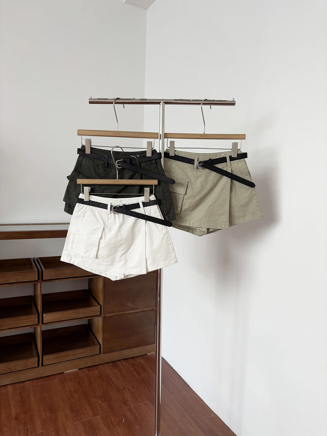 Korean Style High Waist A-Line Skirt Women's Workwear Design Sensation Slimming Versatile Trendy Short Pants Skirt
Korean Style High Waist A-Line Skirt Women's Workwear Design Sensation Slimming Versatile Trendy Short Pants Skirt