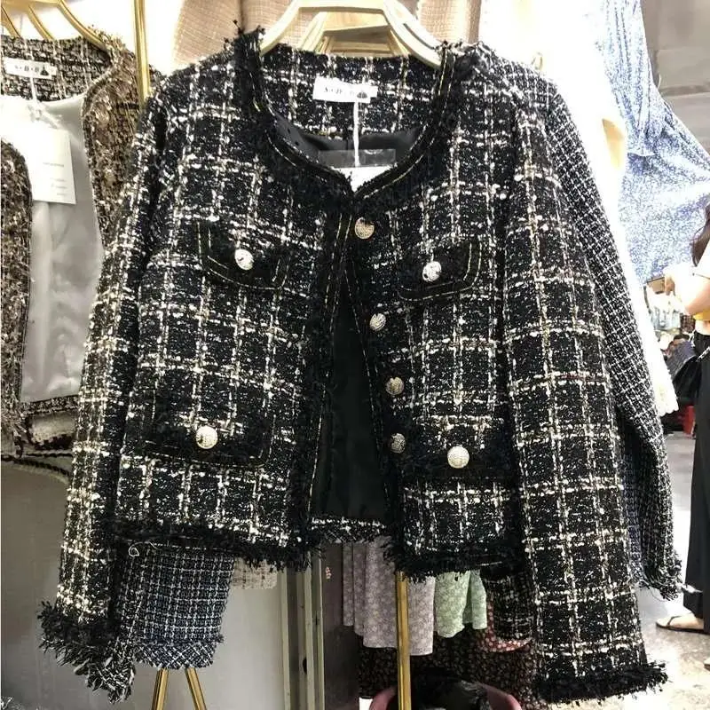 Tweed Small Fragrant Short Jackets Women's 2024 New Celebrity Fringed Fashion Casual Top Plaid Coat Women's Clothing Simple
Tweed Small Fragrant Short Jackets Women's 2024 New Celebrity Fringed Fashion Casual Top Plaid Coat Women's Clothing Simple