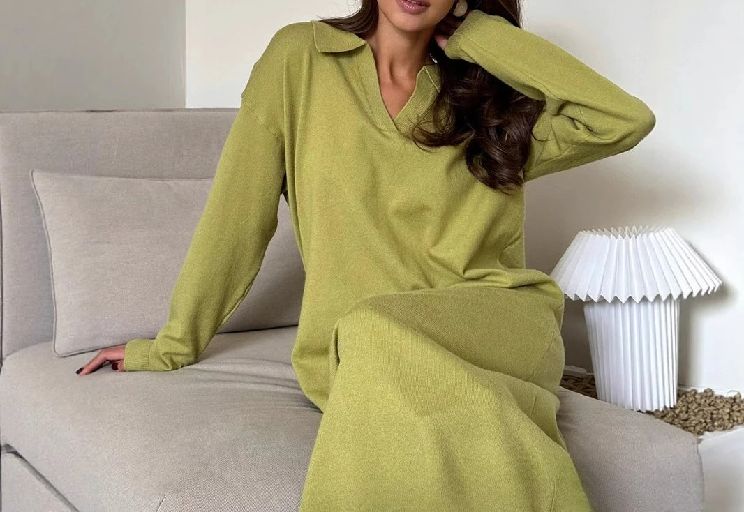 2025 Autumn and Winter New Soft Woolen Dress Elegant and Versatile Loose Long Dress
2025 Autumn and Winter New Soft Woolen Dress Elegant and Versatile Loose Long Dress