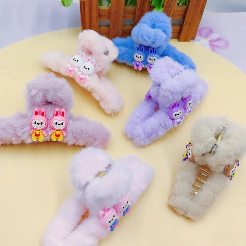 Labubu Shark Clip Fall and Winter Grab Clip Cartoon Labubu Doll Hair Clip Cute Hair Grip Reversible Girl Gift
Labubu Shark Clip Fall and Winter Grab Clip Cartoon Labubu Doll Hair Clip Cute Hair Grip Reversible Girl Gift