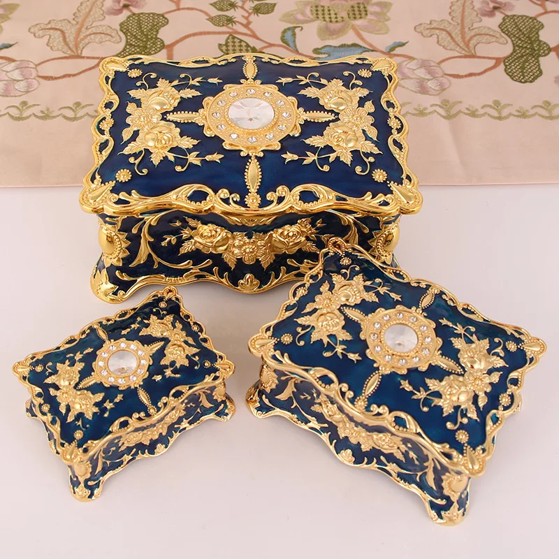 S/M/L Jewellery Box European Gift Storage Box Home Decoration Storage Rings Earrings Necklaces Case Metallic Enamel
S/M/L Jewellery Box European Gift Storage Box Home Decoration Storage Rings Earrings Necklaces Case Metallic Enamel