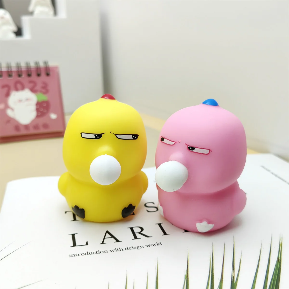 HOT SALE Novelty Funny Cool Chick Squeeze Spit Bubble Toy Fun Kids Squeeze Spit Bubble Decompression Toys Kids Anti-Stress Toys
HOT SALE Novelty Funny Cool Chick Squeeze Spit Bubble Toy Fun Kids Squeeze Spit Bubble Decompression Toys Kids Anti-Stress Toys