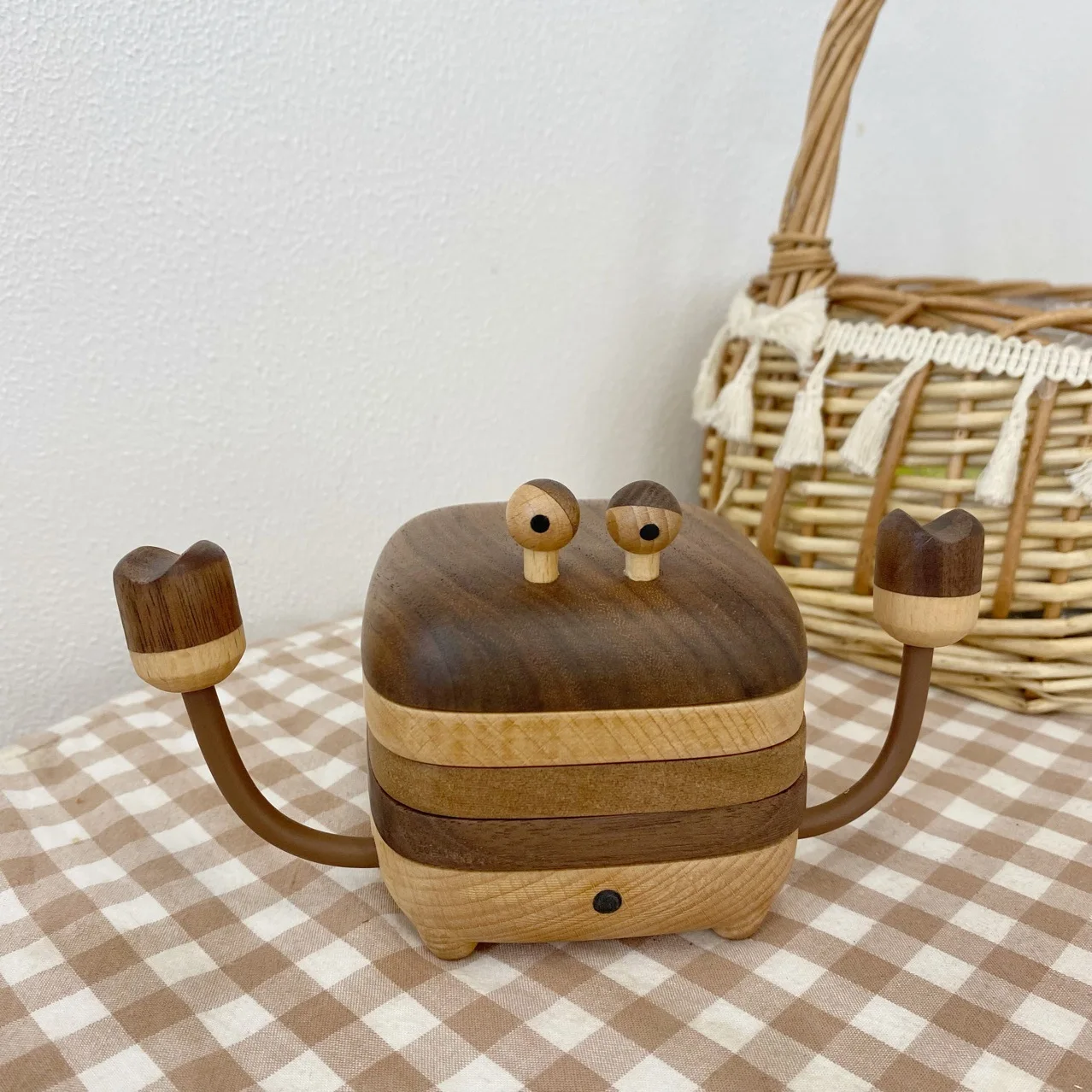 Cute Crab Coaster Drinkware Handmade Wooden Coasters with Holder Home Decoration Crab Ornament Gifts Home Decor Items
Cute Crab Coaster Drinkware Handmade Wooden Coasters with Holder Home Decoration Crab Ornament Gifts Home Decor Items