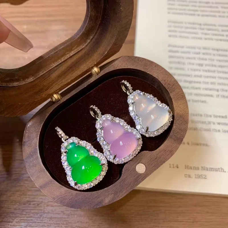 2026 New Lucky Gourd Pendant Necklace, Ice Transparent Elegant Jewelry for Women, Lucky Charm Gift
2026 New Lucky Gourd Pendant Necklace, Ice Transparent Elegant Jewelry for Women, Lucky Charm Gift