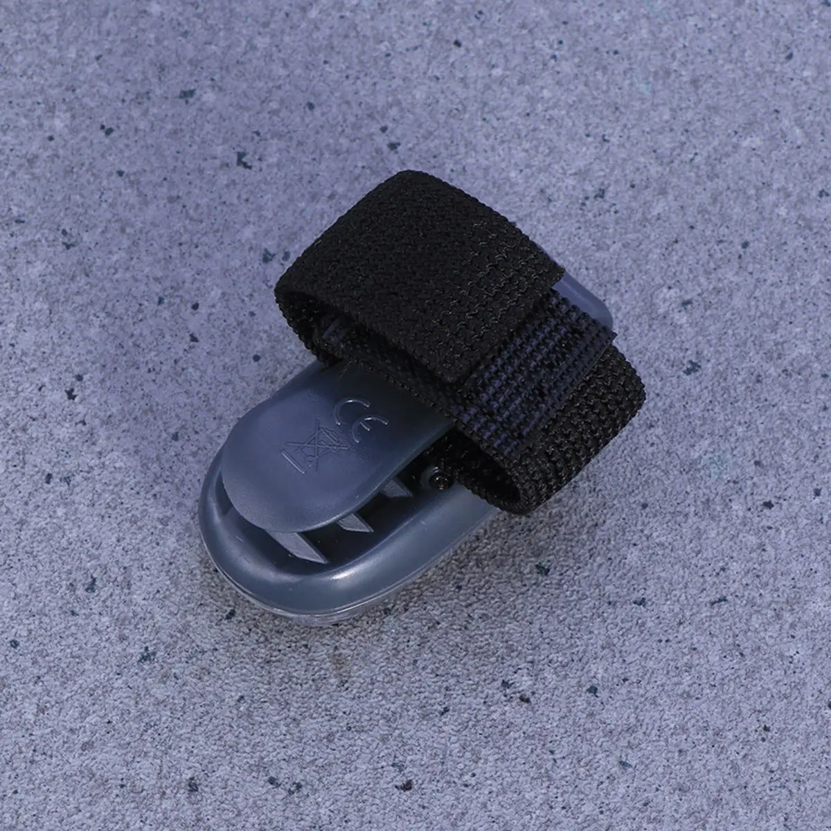 4Pcs LED Alarm Light for Night Running Bright Strobe Safety Light Clip on Running Bike Gear All Weather Outdoor Use
4Pcs LED Alarm Light for Night Running Bright Strobe Safety Light Clip on Running Bike Gear All Weather Outdoor Use