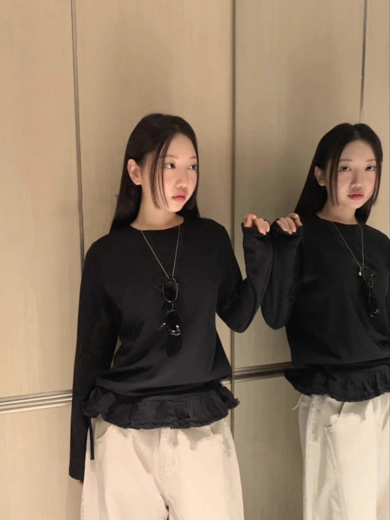 Sweet Lace Hem Long Sve T-irt Casual Basic Versatile Base Layer Top for Women round Ne Pullover Regular Fit Summer
Sweet Lace Hem Long Sve T-irt Casual Basic Versatile Base Layer Top for Women round Ne Pullover Regular Fit Summer