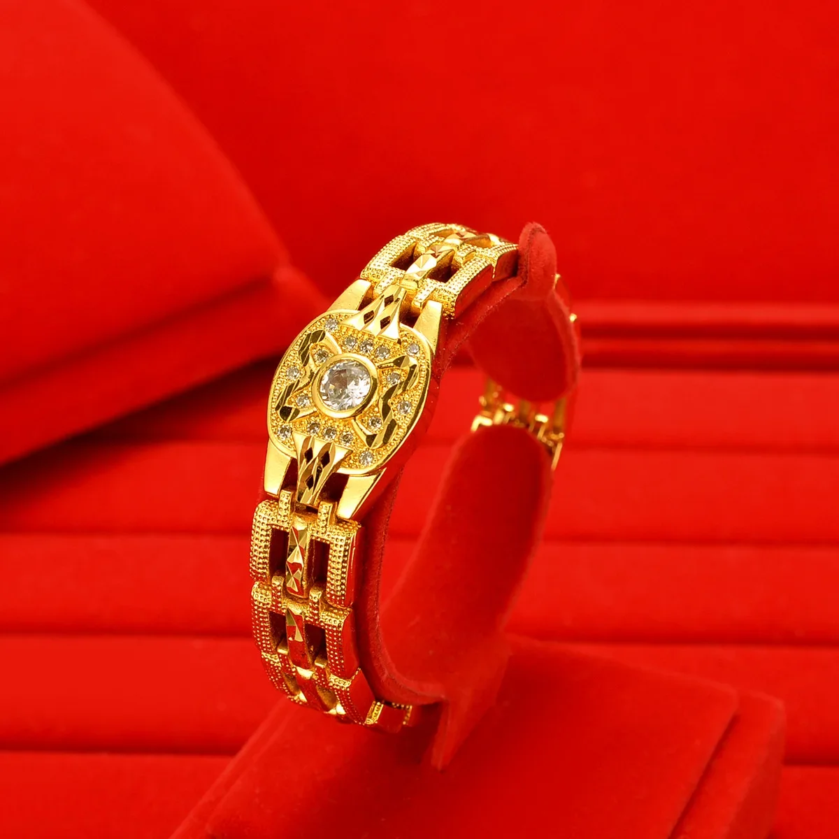 Noble AU999 Gold Jewelry Bracelet Temperament Fashion Wrist Chain 24K Pure Gold Diamond Hollow Watch Chain Men and Women
Noble AU999 Gold Jewelry Bracelet Temperament Fashion Wrist Chain 24K Pure Gold Diamond Hollow Watch Chain Men and Women