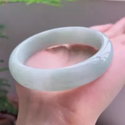 Natural Myanmar Jade 54mm-62mm bracelet exquisite princess bracelet to send girlfriend to send mother Hetian jade
Natural Myanmar Jade 54mm-62mm bracelet exquisite princess bracelet to send girlfriend to send mother Hetian jade