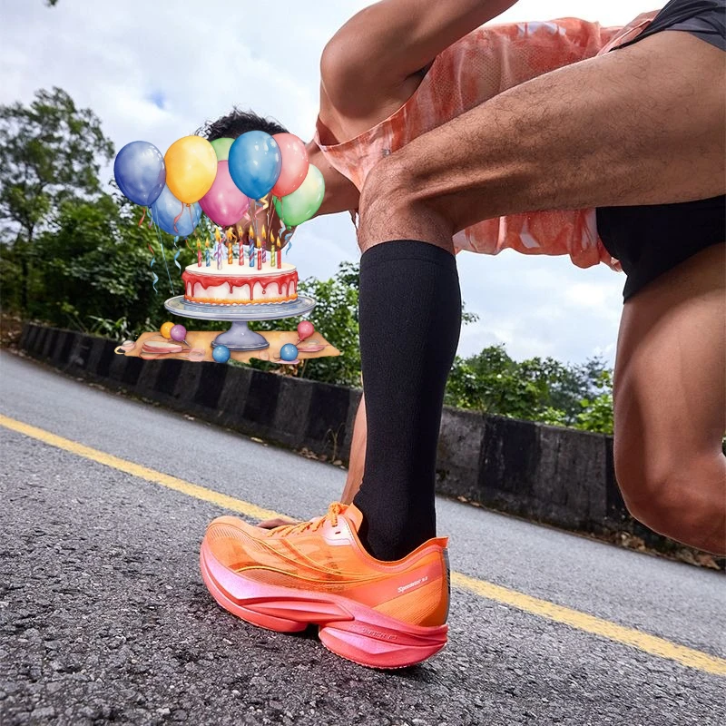 Модные кроссовки 2026 года для пар: мужские уличные спортивные кроссовки для ходьбы с карбоновой пластиной, унисекс, для бега
Модные кроссовки 2026 года для пар: мужские уличные спортивные кроссовки для ходьбы с карбоновой пластиной, унисекс, для бега