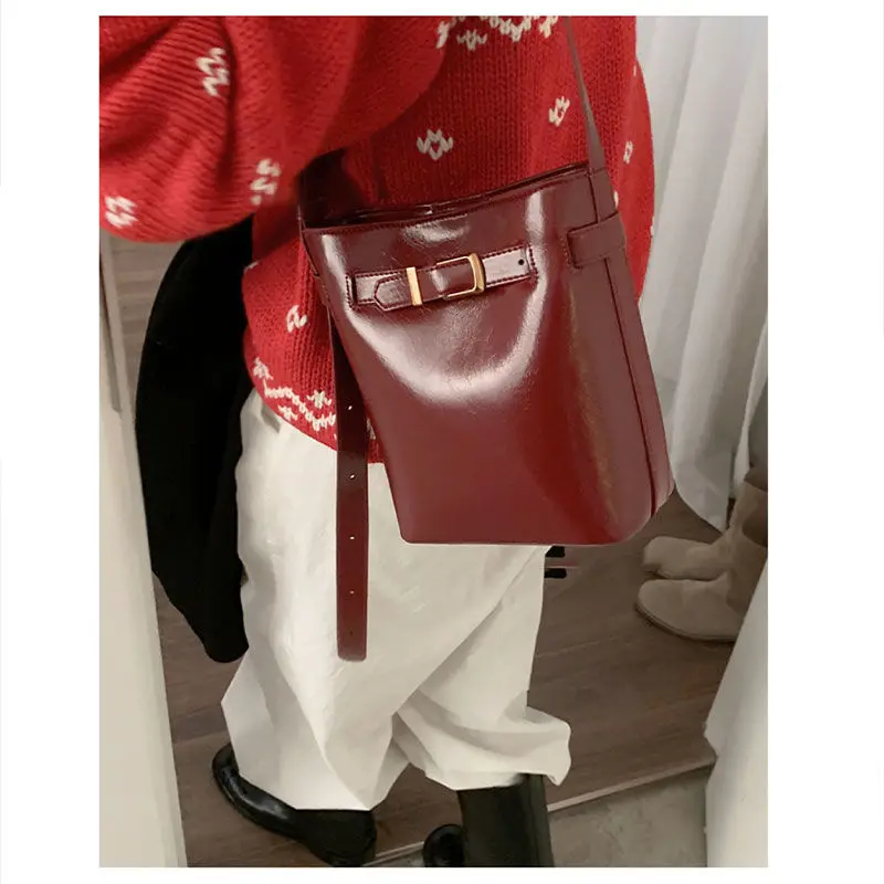 JIAERDI Retro Hot Girls Red Bucket Bag Women High Street Vintage Large Capacity Handbag Ladies Harajuku Y2k Shoulder Bags Female
JIAERDI Retro Hot Girls Red Bucket Bag Women High Street Vintage Large Capacity Handbag Ladies Harajuku Y2k Shoulder Bags Female