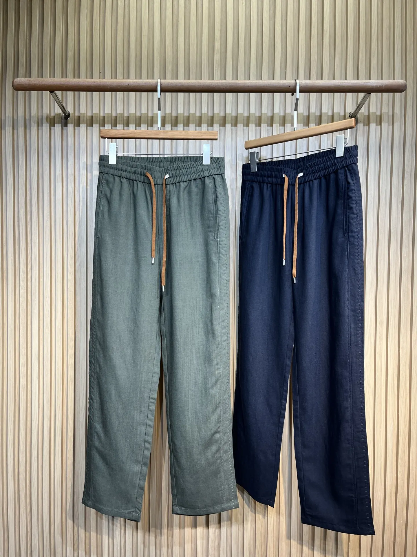 Italian Style Men's Casual Pants Linen Mix Elastic Waist Straight Leg Loose Fit Summer Lightweight Comfortable Trousers
Italian Style Men's Casual Pants Linen Mix Elastic Waist Straight Leg Loose Fit Summer Lightweight Comfortable Trousers