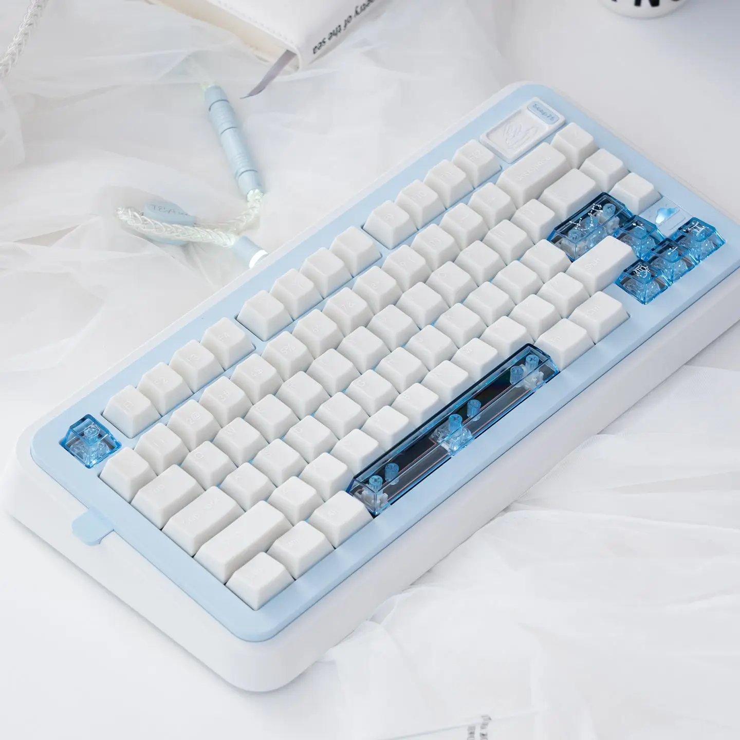 Original star language engraving mechanical keyboard keycaps milky white pbt/PC+UV silk screen printing full set of sublimation
Original star language engraving mechanical keyboard keycaps milky white pbt/PC+UV silk screen printing full set of sublimation
