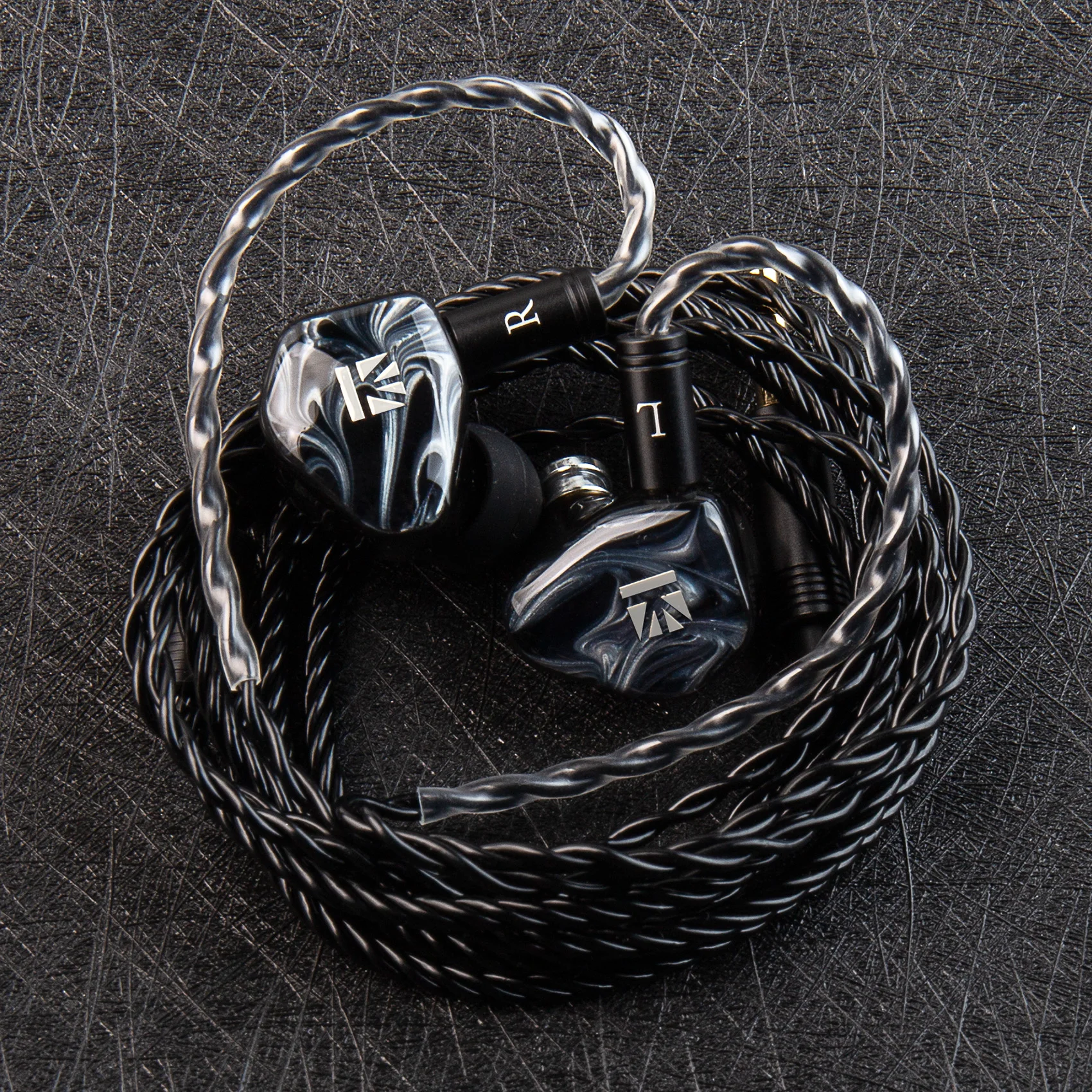 KBEAR KB01 10mm Beryllium-Diaphragm Dynamic Driver HiFi Earphones—Suitable for Sports, Gaming, and Live Streaming
KBEAR KB01 10mm Beryllium-Diaphragm Dynamic Driver HiFi Earphones—Suitable for Sports, Gaming, and Live Streaming