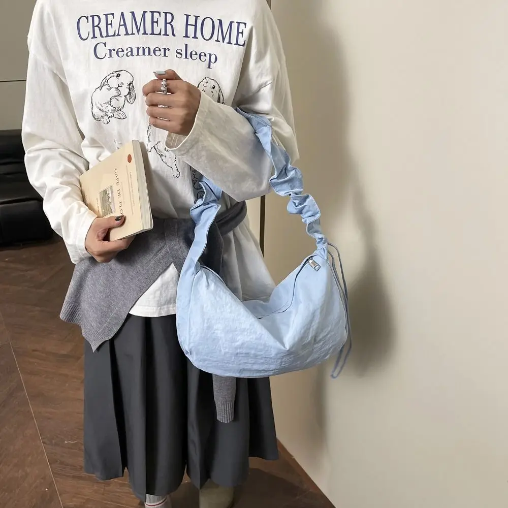 Korean Style Nylon Crossbody Bag Lightweight Large Capacity Pleated Shoulder Bag Handbag Solid Color Canvas Dumpling Bag
Korean Style Nylon Crossbody Bag Lightweight Large Capacity Pleated Shoulder Bag Handbag Solid Color Canvas Dumpling Bag