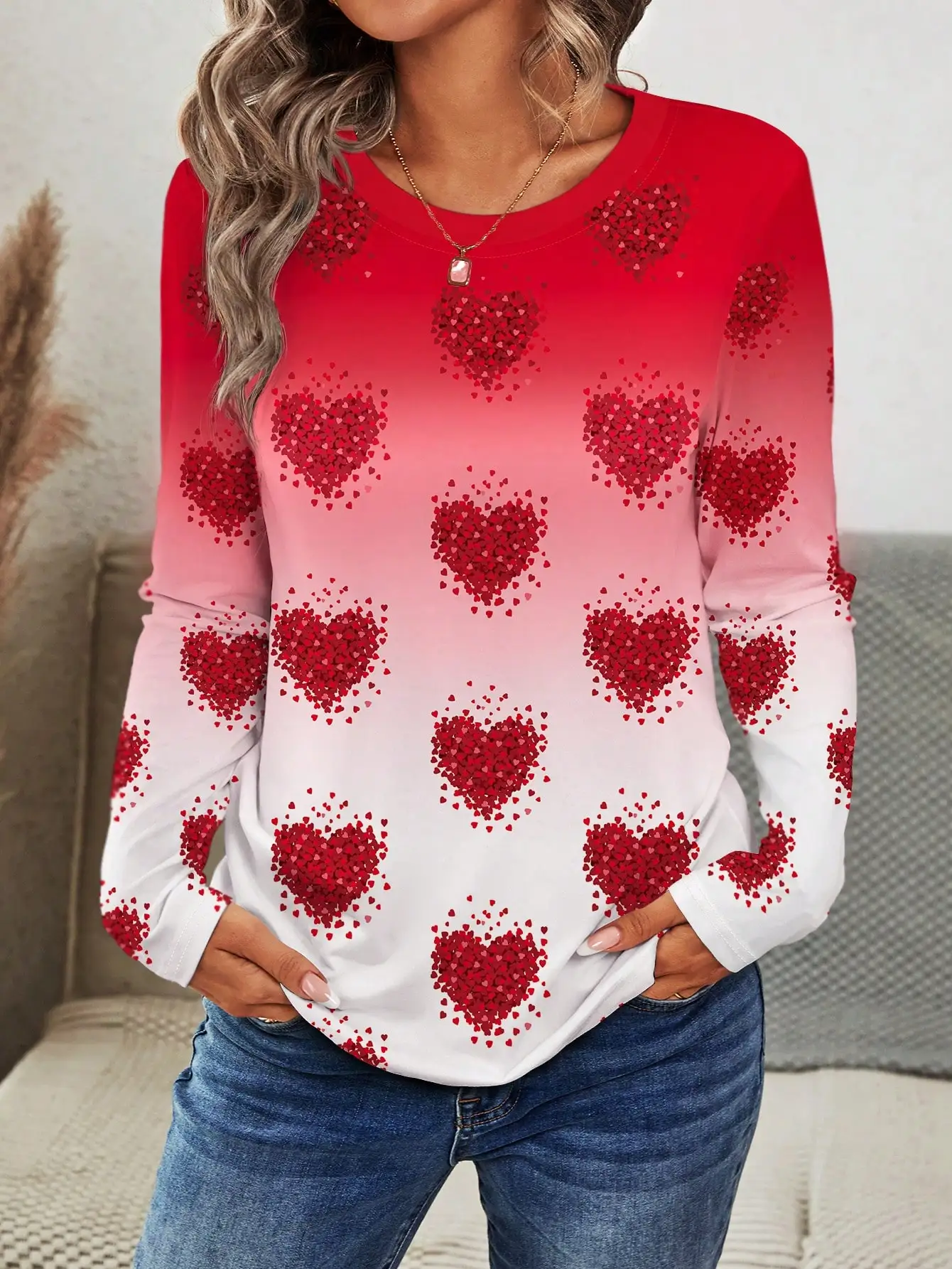 Ombre Heart Print Round Neck Long Sleeve T-Shirt for Women
Ombre Heart Print Round Neck Long Sleeve T-Shirt for Women