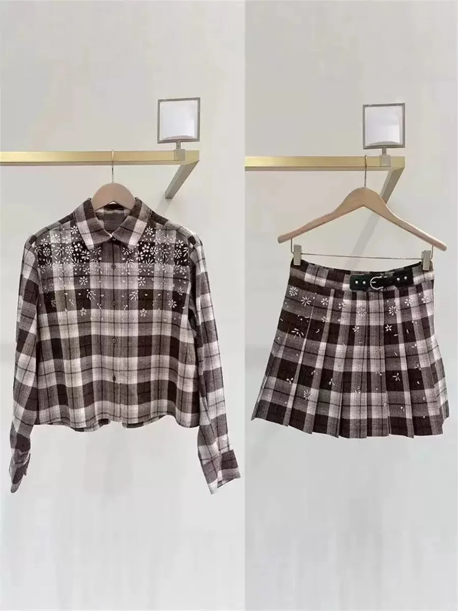 Retro Coffee Color Plaid Floral Decorated Collar irt Skirt Set Women's Faion Autumn Winter Cotton Blend Straight Cut
Retro Coffee Color Plaid Floral Decorated Collar irt Skirt Set Women's Faion Autumn Winter Cotton Blend Straight Cut