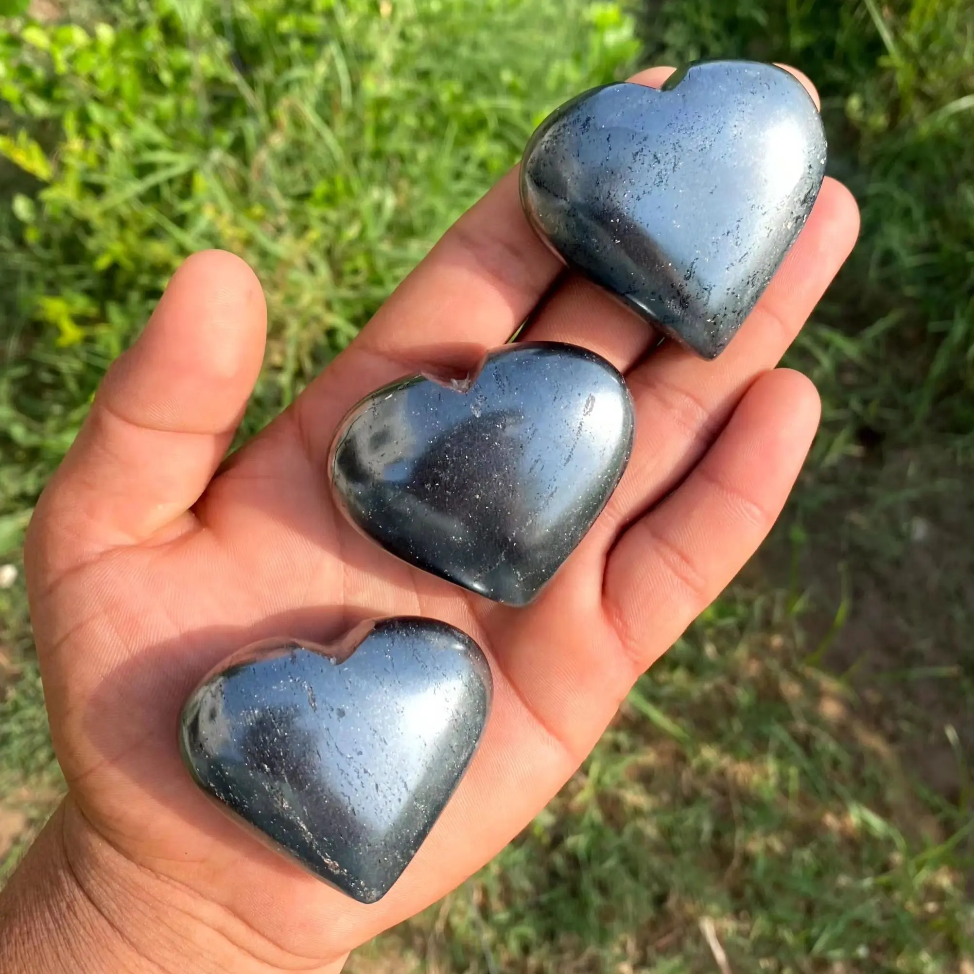 Hand Carved Terahertz Heart Shape Polished Energy Crystal Stone Meditation Reiki Home Decoration
Hand Carved Terahertz Heart Shape Polished Energy Crystal Stone Meditation Reiki Home Decoration