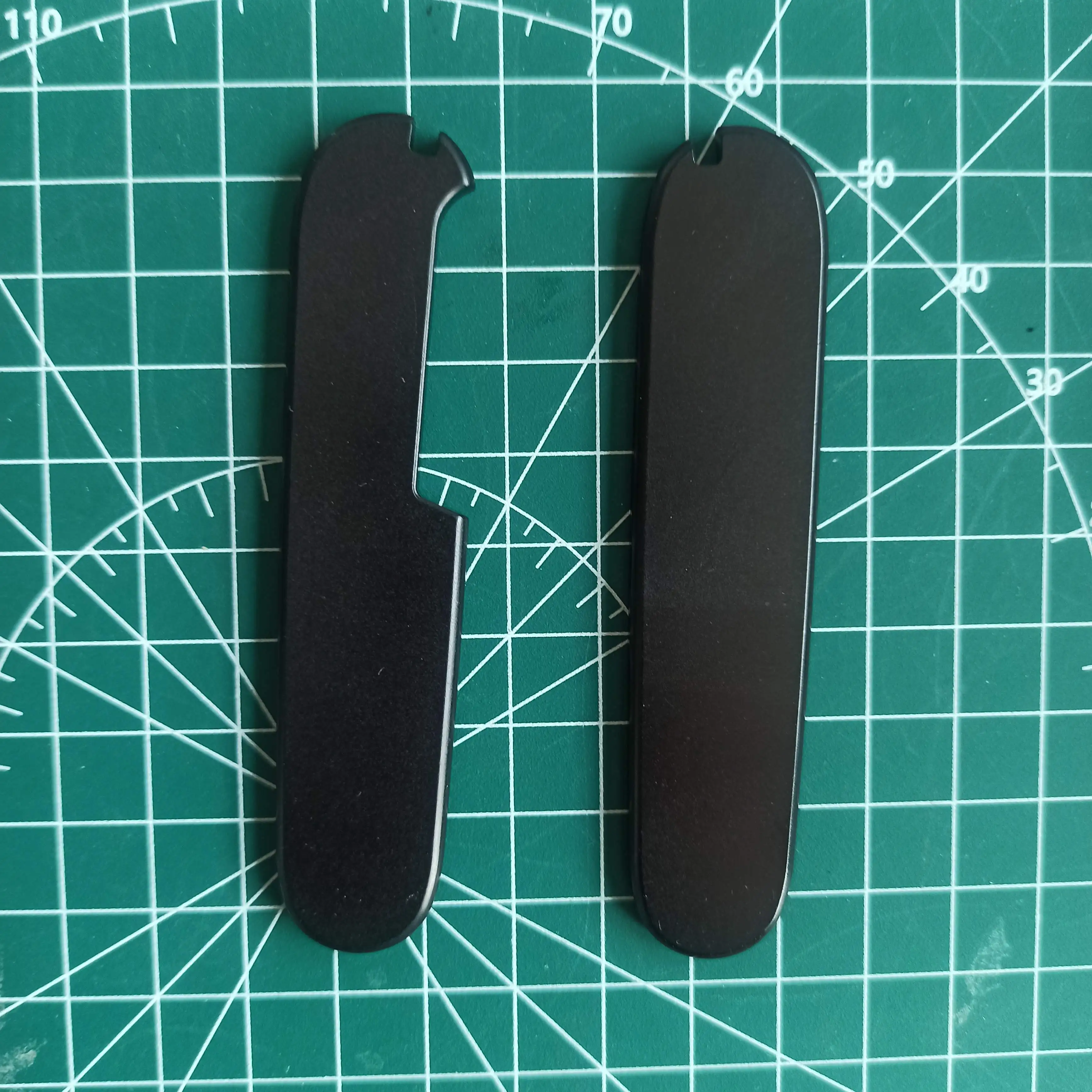 1 пара изготовленных на заказ рукояток из TC4 для швейцарского армейского ножа Victorinox 91 мм
1 пара изготовленных на заказ рукояток из TC4 для швейцарского армейского ножа Victorinox 91 мм