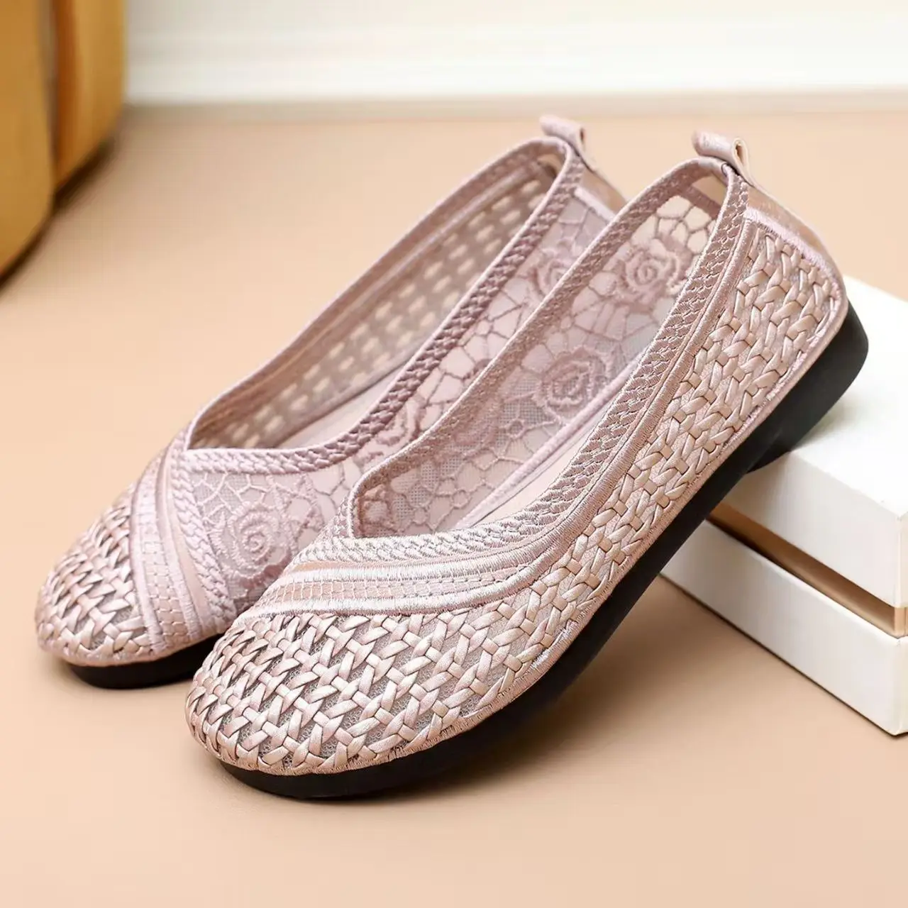 Women Mesh Hollow Out Flat sole Shoes Summer New Soft sole Non Slip Round Toe Shallow Slip On Lightweight Breathable Casual Shoe
Women Mesh Hollow Out Flat sole Shoes Summer New Soft sole Non Slip Round Toe Shallow Slip On Lightweight Breathable Casual Shoe
