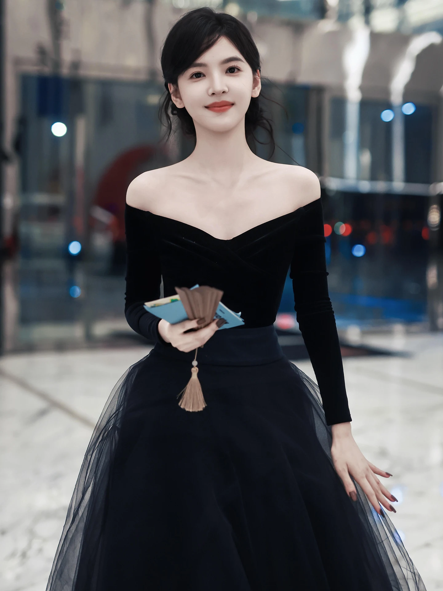 Zhang Ruinan High-End Velvet Evening Gown One oulder Long Sve Adult Ceremony Bla Silk Satin Skirt Ele Women's Dr
Zhang Ruinan High-End Velvet Evening Gown One oulder Long Sve Adult Ceremony Bla Silk Satin Skirt Ele Women's Dr