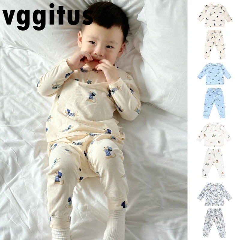 Новинка 2023 года, весенне-осенний пижамный комплект для маленьких девочек и мальчиков, топ с длинными рукавами и брюками с мультяшным принтом, повседневная одежда для сна, домашняя одежда, наряд B3498
Новинка 2023 года, весенне-осенний пижамный комплект для маленьких девочек и мальчиков, топ с длинными рукавами и брюками с мультяшным принтом, повседневная одежда для сна, домашняя одежда, наряд B3498