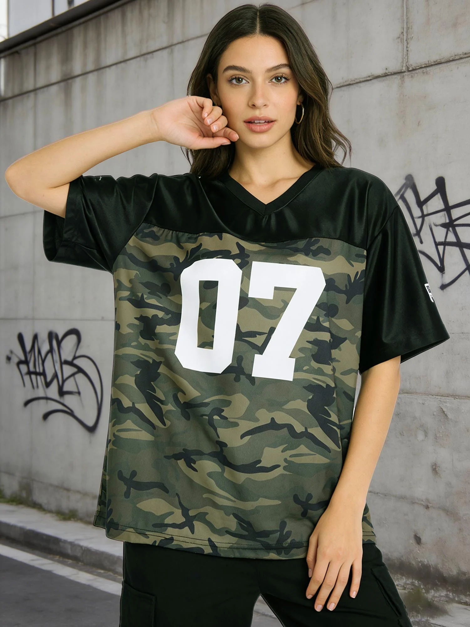 Women Hip-hop Streetwear T-shirt Color Block Camouflage Print Rapper Style Oversized Short-sleeve Jersey Patchwork Loose Fit Top
Women Hip-hop Streetwear T-shirt Color Block Camouflage Print Rapper Style Oversized Short-sleeve Jersey Patchwork Loose Fit Top