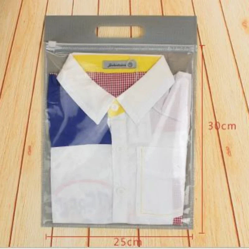 50pcs/lot-25*30+5cm Non-woven zipper bag Gift handbag Travel storage bag clothing bags
50pcs/lot-25*30+5cm Non-woven zipper bag Gift handbag Travel storage bag clothing bags