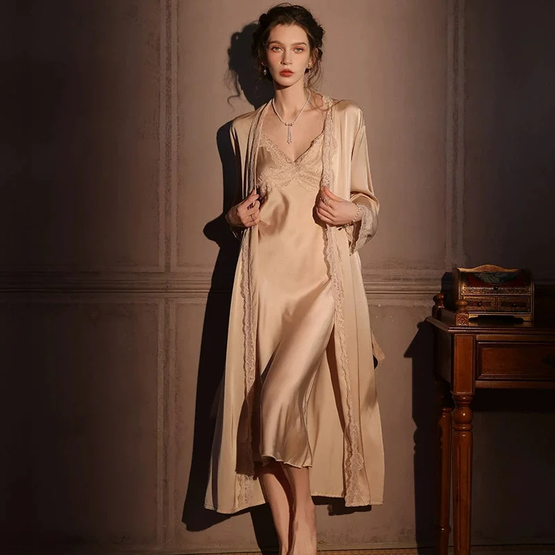 2PCS Lengthened Robe&Gown Set Sexy Lace Trim Homewear Silky Satin Sling Nightgown Kimono Lady Lingerie Women Bathrobe Nightwear
2PCS Lengthened Robe&Gown Set Sexy Lace Trim Homewear Silky Satin Sling Nightgown Kimono Lady Lingerie Women Bathrobe Nightwear