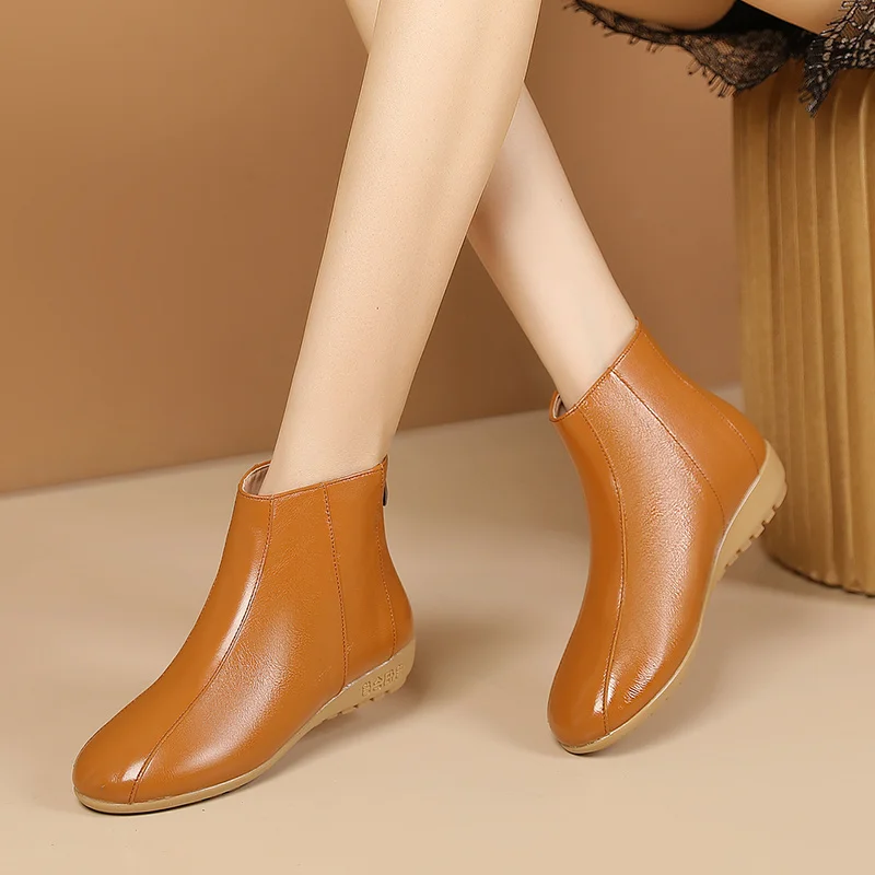 2024 Autumn Winter Retro Cow Leather Ankle Boots Female Short Plush Inside Low Heel Daily Leisure Warm New Shoes for Women Brown
2024 Autumn Winter Retro Cow Leather Ankle Boots Female Short Plush Inside Low Heel Daily Leisure Warm New Shoes for Women Brown