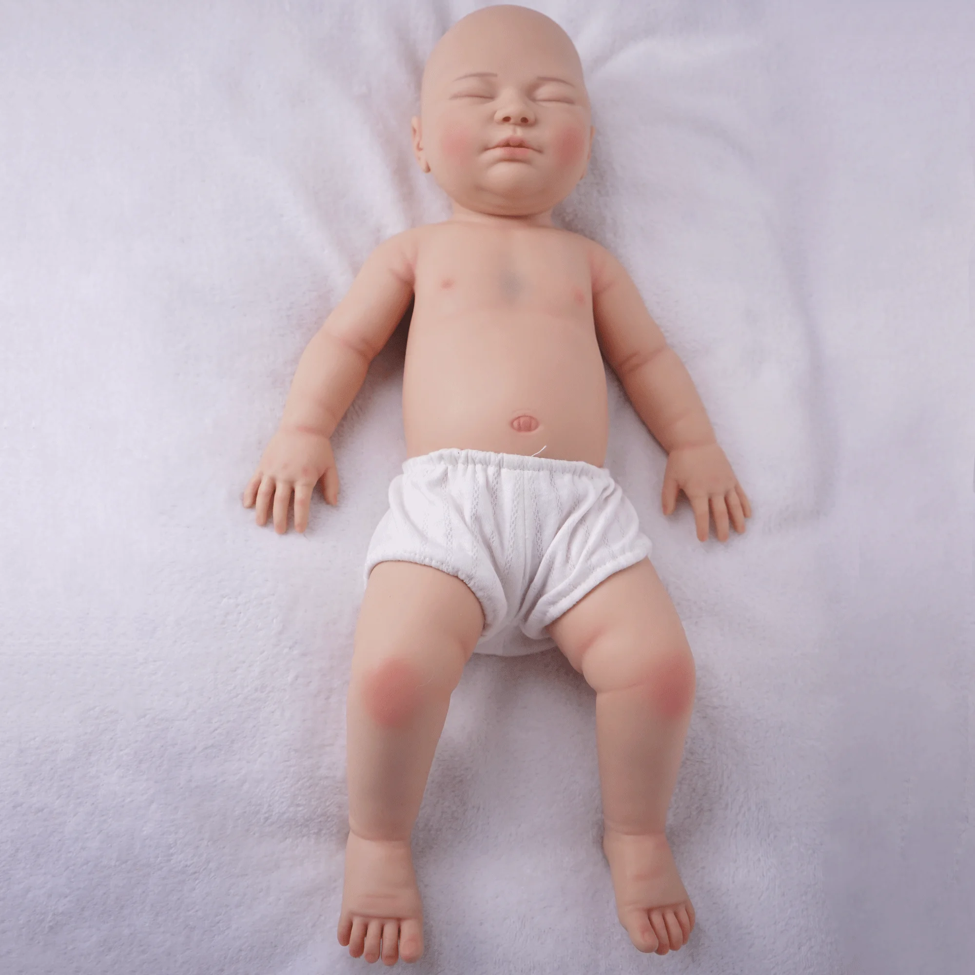 21 inch Rebirth Doll Made of Edible Silicone, Fully Washable and Realistic Silicone Doll, a Toy Gift for Girls
21 inch Rebirth Doll Made of Edible Silicone, Fully Washable and Realistic Silicone Doll, a Toy Gift for Girls