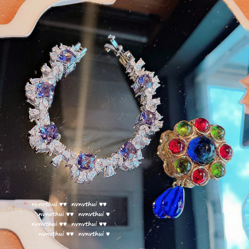 Vintage Grape Purple Amethyst Flower Bracelet Plating18KGold Multi-Faceted Marquise Zircon Flower Bracelet Brooch Set
Vintage Grape Purple Amethyst Flower Bracelet Plating18KGold Multi-Faceted Marquise Zircon Flower Bracelet Brooch Set