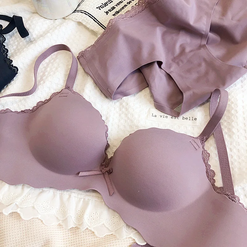 Small chest gathered to show big bralette no steel ring lace edge sweet underwear set seamless one-piece comfortable bra
Small chest gathered to show big bralette no steel ring lace edge sweet underwear set seamless one-piece comfortable bra