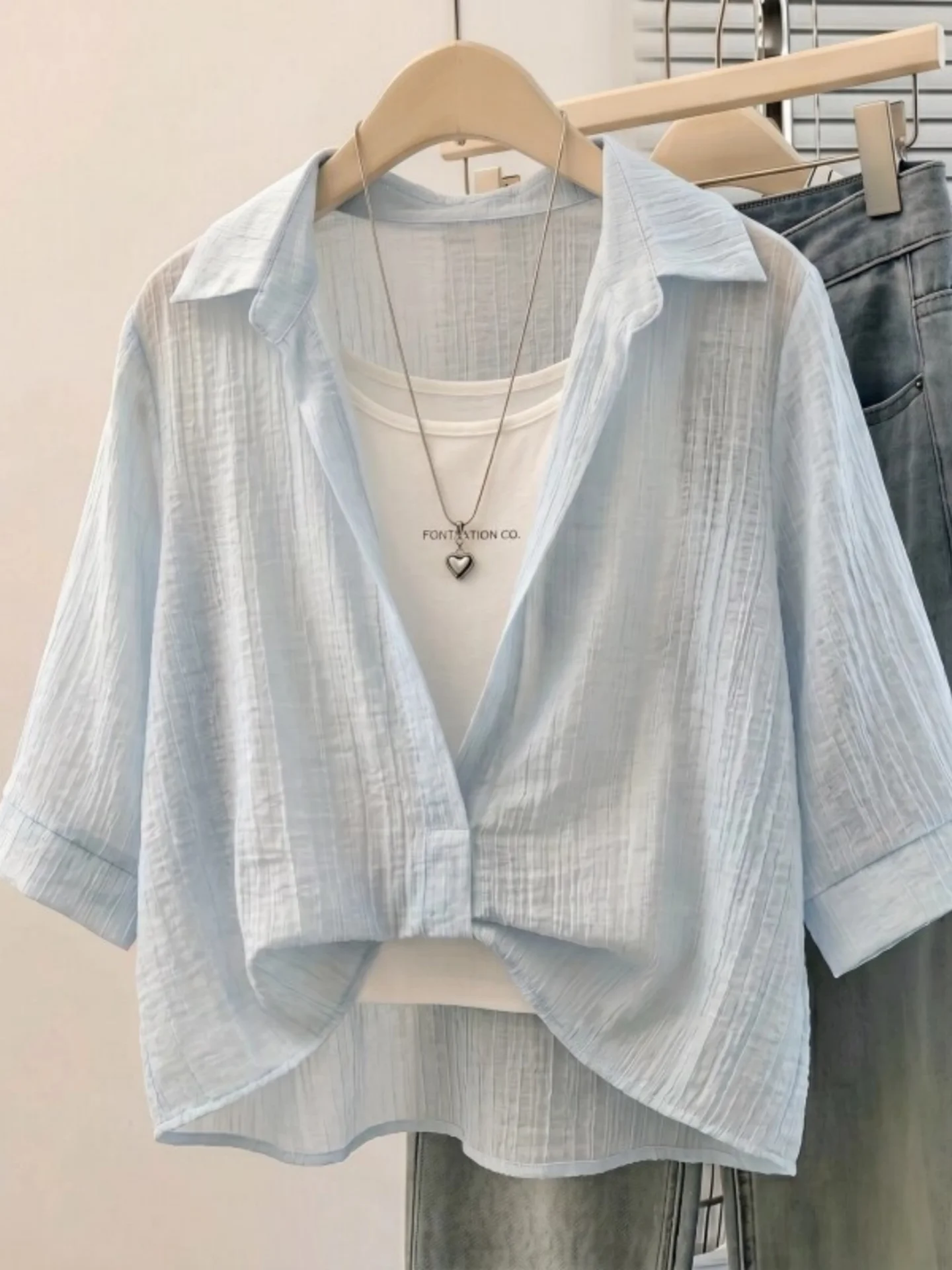 Summer New plus Size Women's Tank Top Shirt Sleeveless Sun Protection Fake Two-Piece Design Breathable Comfortable Korean Style
Summer New plus Size Women's Tank Top Shirt Sleeveless Sun Protection Fake Two-Piece Design Breathable Comfortable Korean Style