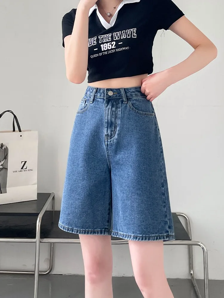 High Waist Denim Shorts Women's Loose Fit Five-Quarter Length A-Line Straight Cut Trendy Summer Slimming Jeans Cotton Blend
High Waist Denim Shorts Women's Loose Fit Five-Quarter Length A-Line Straight Cut Trendy Summer Slimming Jeans Cotton Blend