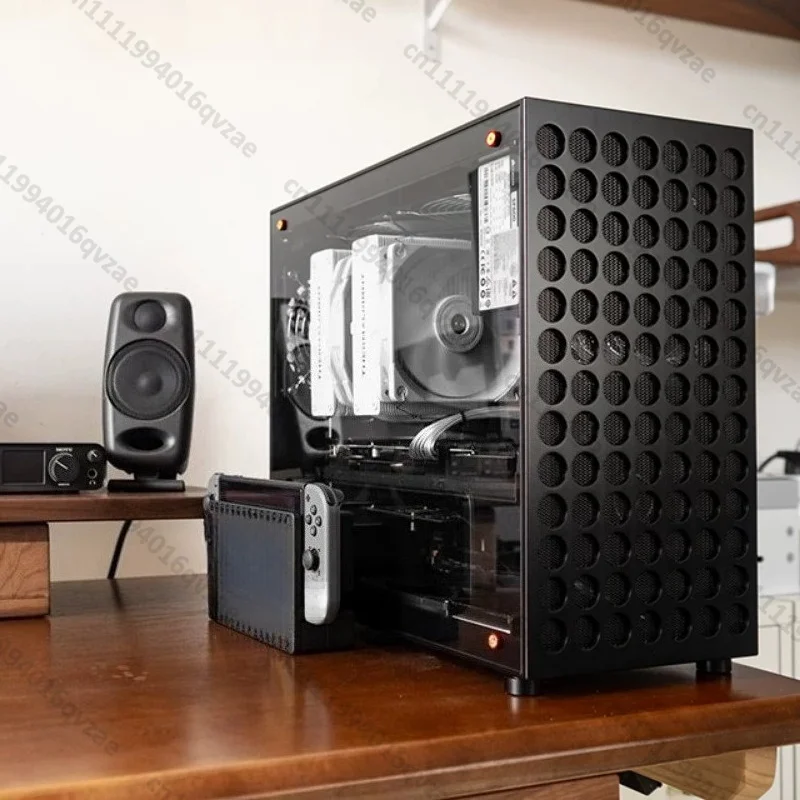 V12 All-aluminum Alloy ATX280 Water-cooled Chassis
V12 All-aluminum Alloy ATX280 Water-cooled Chassis