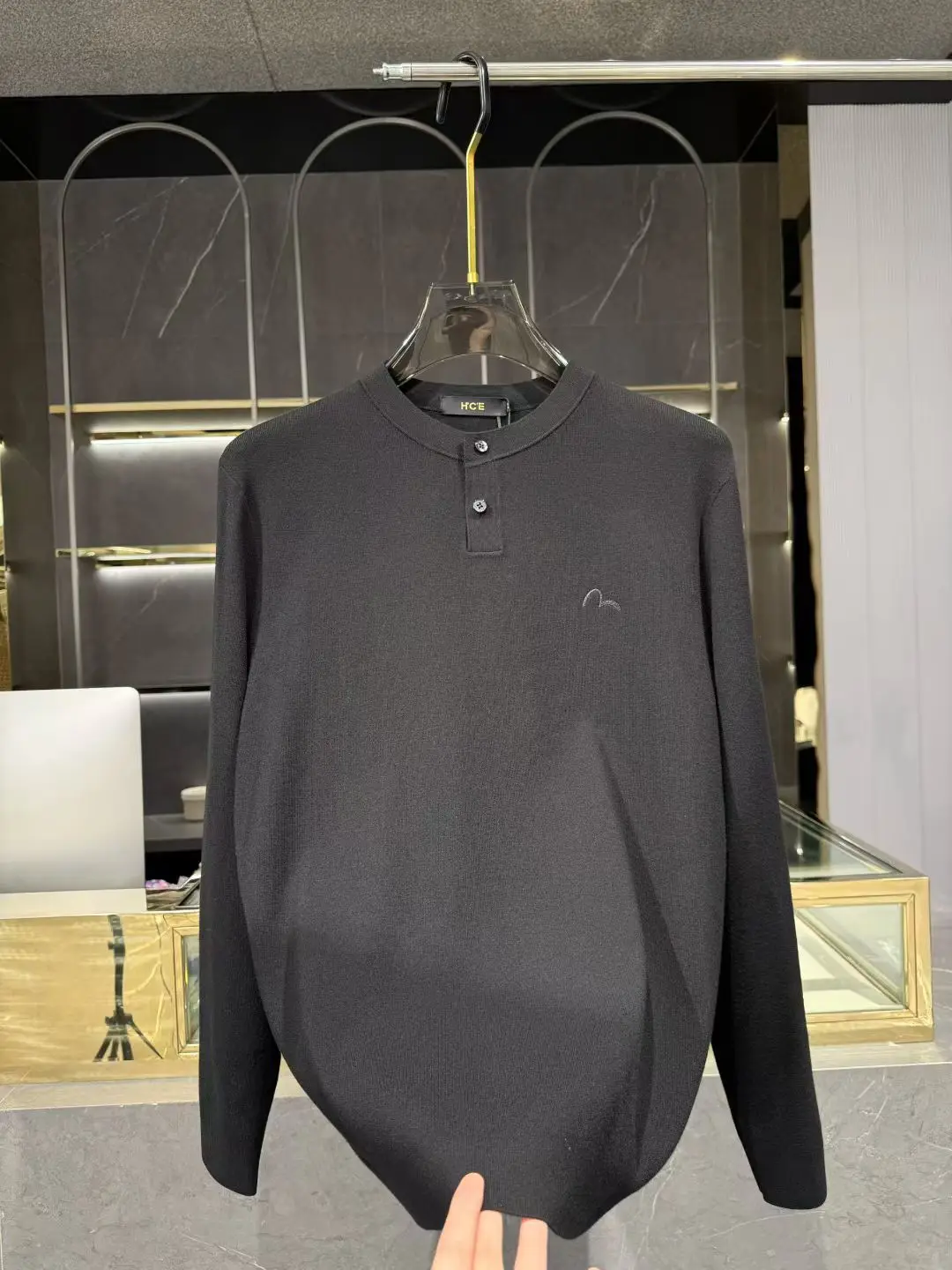 Faionable Casual Knitted Wool Sweater Long Sve round Ne Pure Color Base irt for Men Autumn Winter E Loose Fit Comf...
Faionable Casual Knitted Wool Sweater Long Sve round Ne Pure Color Base irt for Men Autumn Winter E Loose Fit Comf...