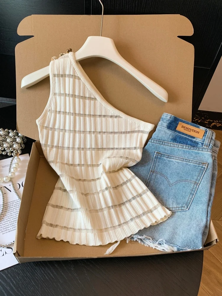 Summer New Style Women's Knitted Hollow out Striped Asymmetrical Shoulder Vest Self-Keeping High-End Sensation Pure Desire Top
Summer New Style Women's Knitted Hollow out Striped Asymmetrical Shoulder Vest Self-Keeping High-End Sensation Pure Desire Top