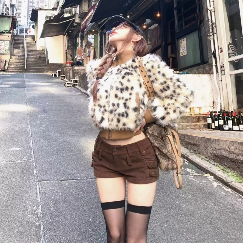 Y2k Subculture Long Sleeve Short Jacket Leopard Zipper American Vintage Patchwork Coat Women Slim Casual High Waist 2025 Autumn
Y2k Subculture Long Sleeve Short Jacket Leopard Zipper American Vintage Patchwork Coat Women Slim Casual High Waist 2025 Autumn