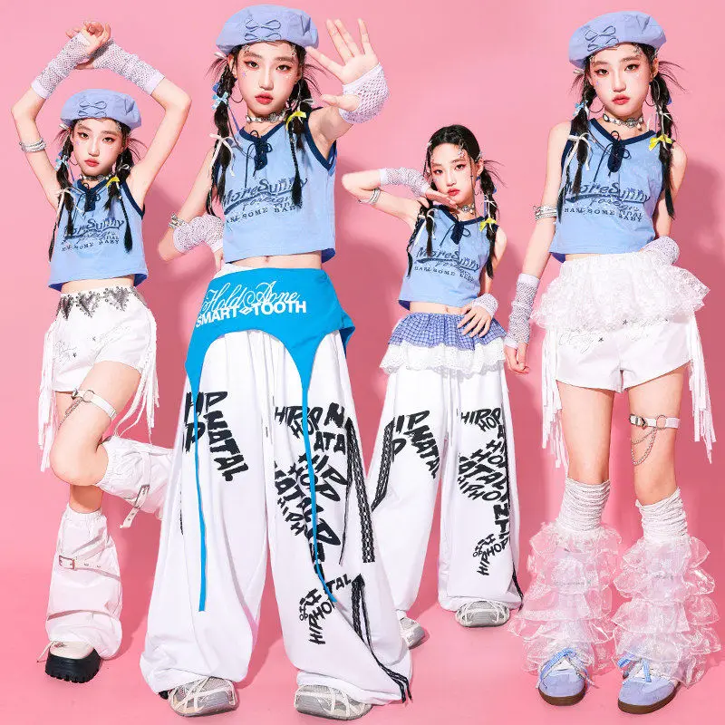 2026 Girls Jazz Dance Clothes Kpop Stage Outfit Kid Performance Clothing Blue Tank Top White Trousers Urban Dance Pants AMY3868
2026 Girls Jazz Dance Clothes Kpop Stage Outfit Kid Performance Clothing Blue Tank Top White Trousers Urban Dance Pants AMY3868