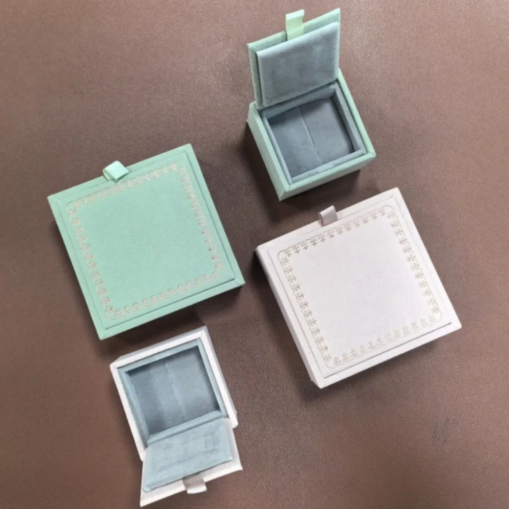 New Flip Top Jewelry Box Ring Earring Necklace Storage Display Case Gift Packaging Organizer For Women Jewelry Set Collection
New Flip Top Jewelry Box Ring Earring Necklace Storage Display Case Gift Packaging Organizer For Women Jewelry Set Collection