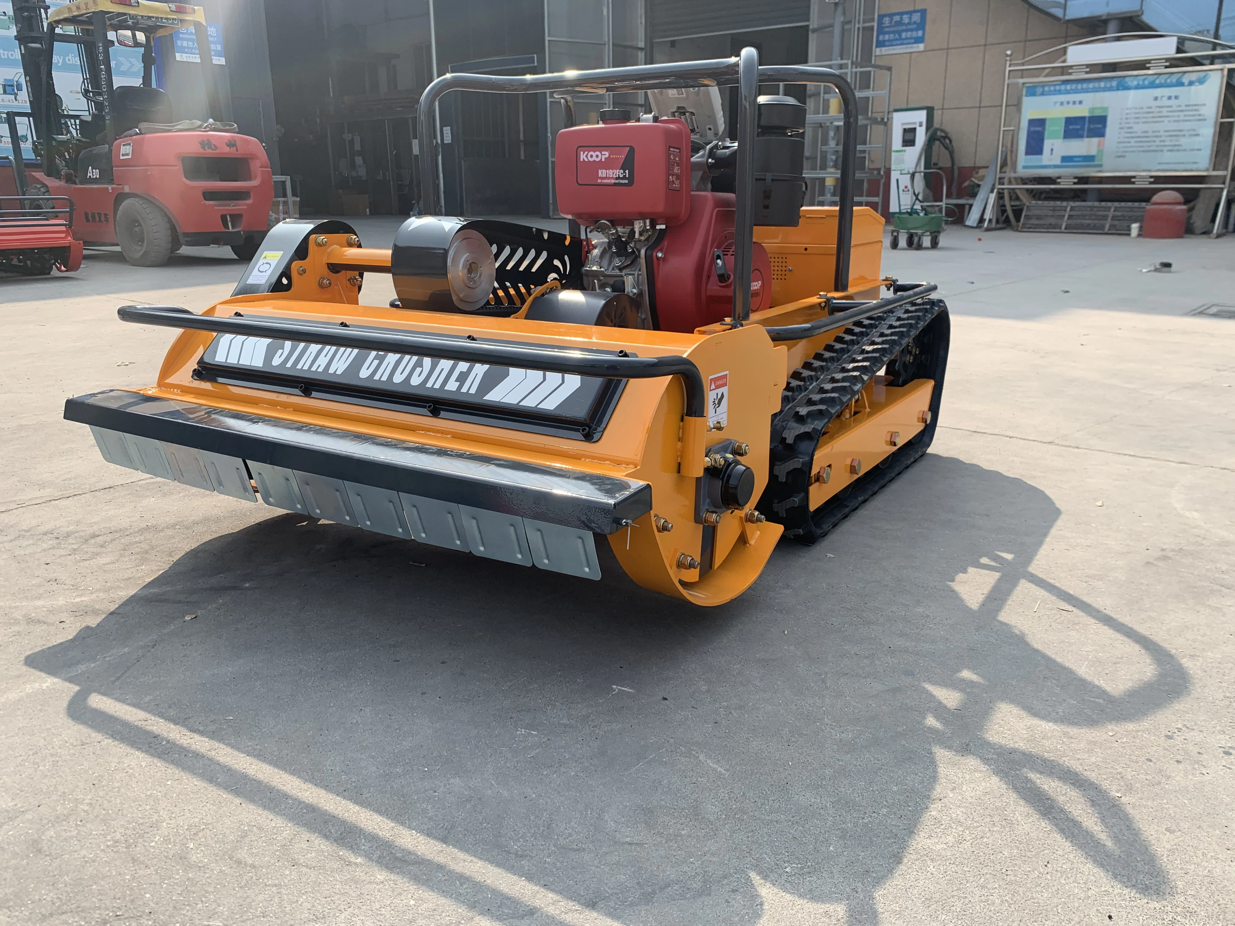 Remote petrol Diesel Flail Mower | Professional Heavy Duty Grass Cutter | 4-Stroke Engine Farm Garden Machinery
Remote petrol Diesel Flail Mower | Professional Heavy Duty Grass Cutter | 4-Stroke Engine Farm Garden Machinery