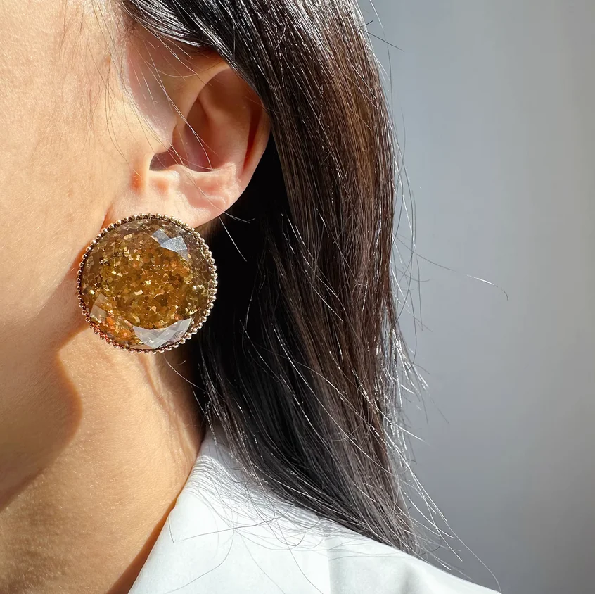 Ювелирные изделия для внешней торговли в Европе и США, роскошные нишевые золотые фольги, блестящие круглые преувеличенные серьги, женские рок-сахар b
Ювелирные изделия для внешней торговли в Европе и США, роскошные нишевые золотые фольги, блестящие круглые преувеличенные серьги, женские рок-сахар b