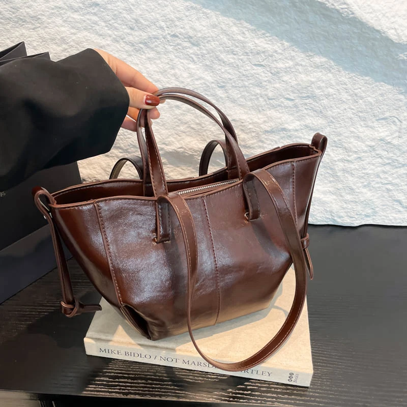 Black Leather Women Half Moon Bags Large Capacity Hobo Shopper Bag Quality Soft PU Handbag Lady Bag Casual Korean Female Tote
Black Leather Women Half Moon Bags Large Capacity Hobo Shopper Bag Quality Soft PU Handbag Lady Bag Casual Korean Female Tote