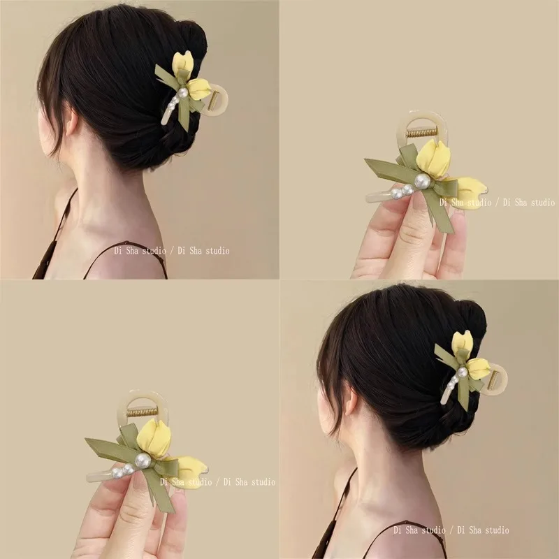 Fresh and Super Fairy Tulip Clip, Simple Shark Clip, High-end and Versatile Hair Accessory, Women's Headwear, Holiday Gift
Fresh and Super Fairy Tulip Clip, Simple Shark Clip, High-end and Versatile Hair Accessory, Women's Headwear, Holiday Gift